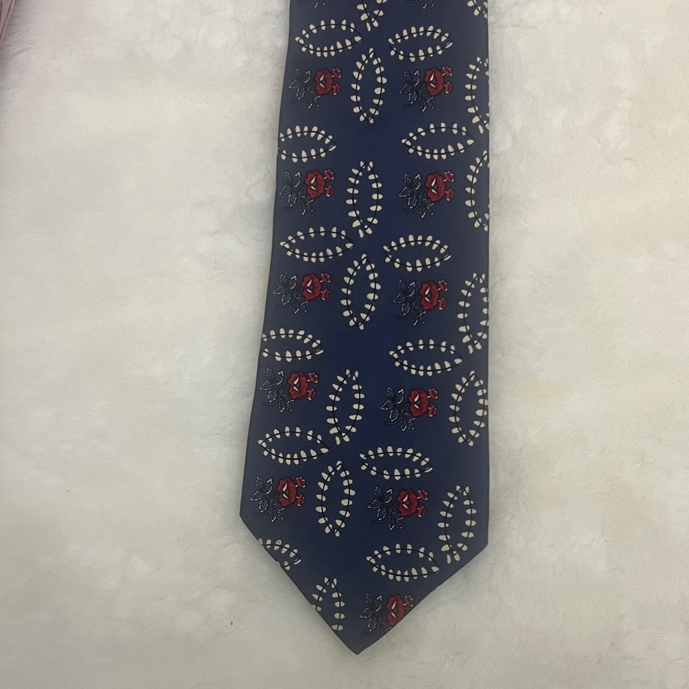 Elegant bundle of hundred percent silk Multicolor Men's Tie Set - Picture 7 of 11